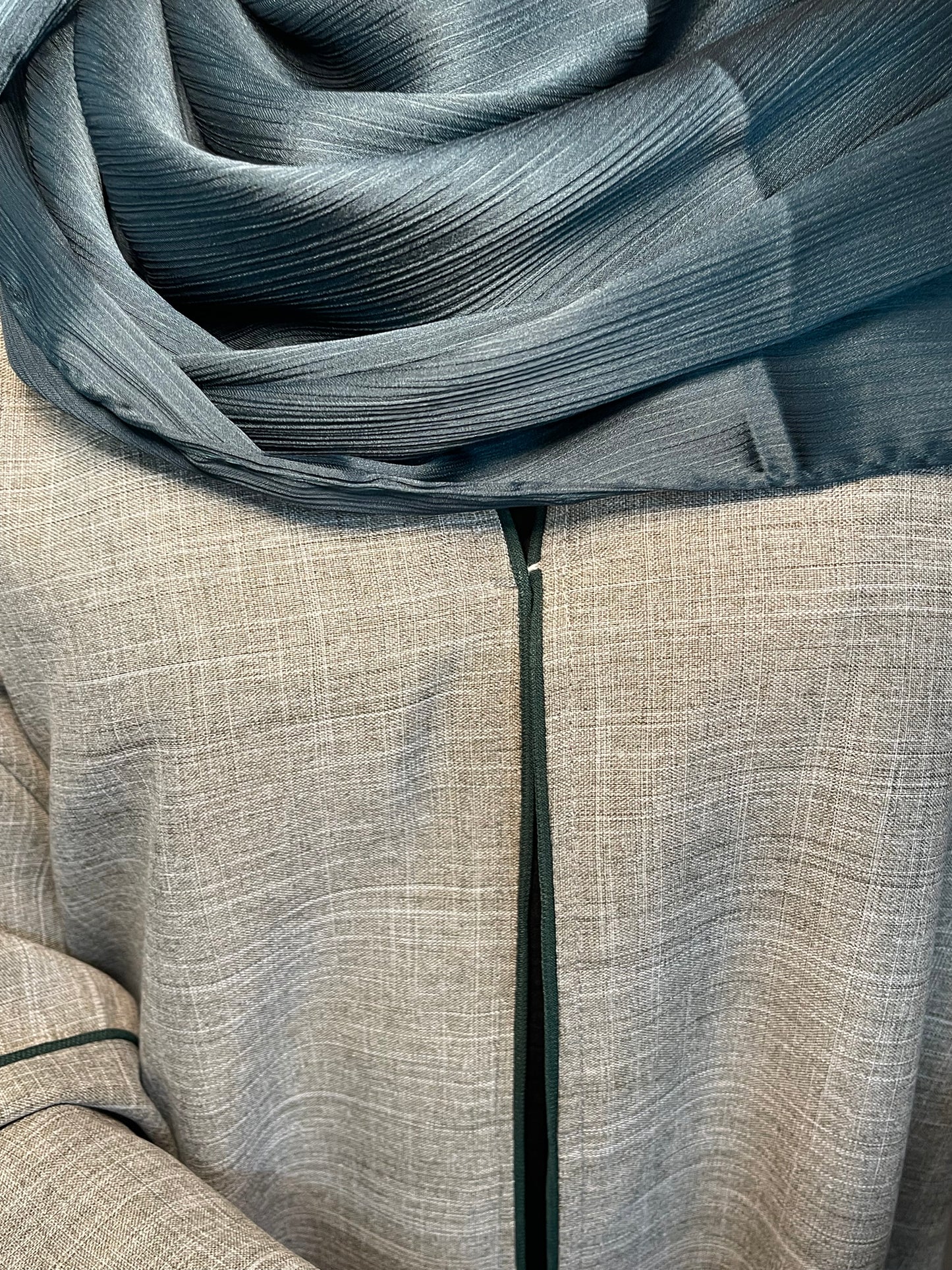 Grey linen open abaya with forest green piping detail