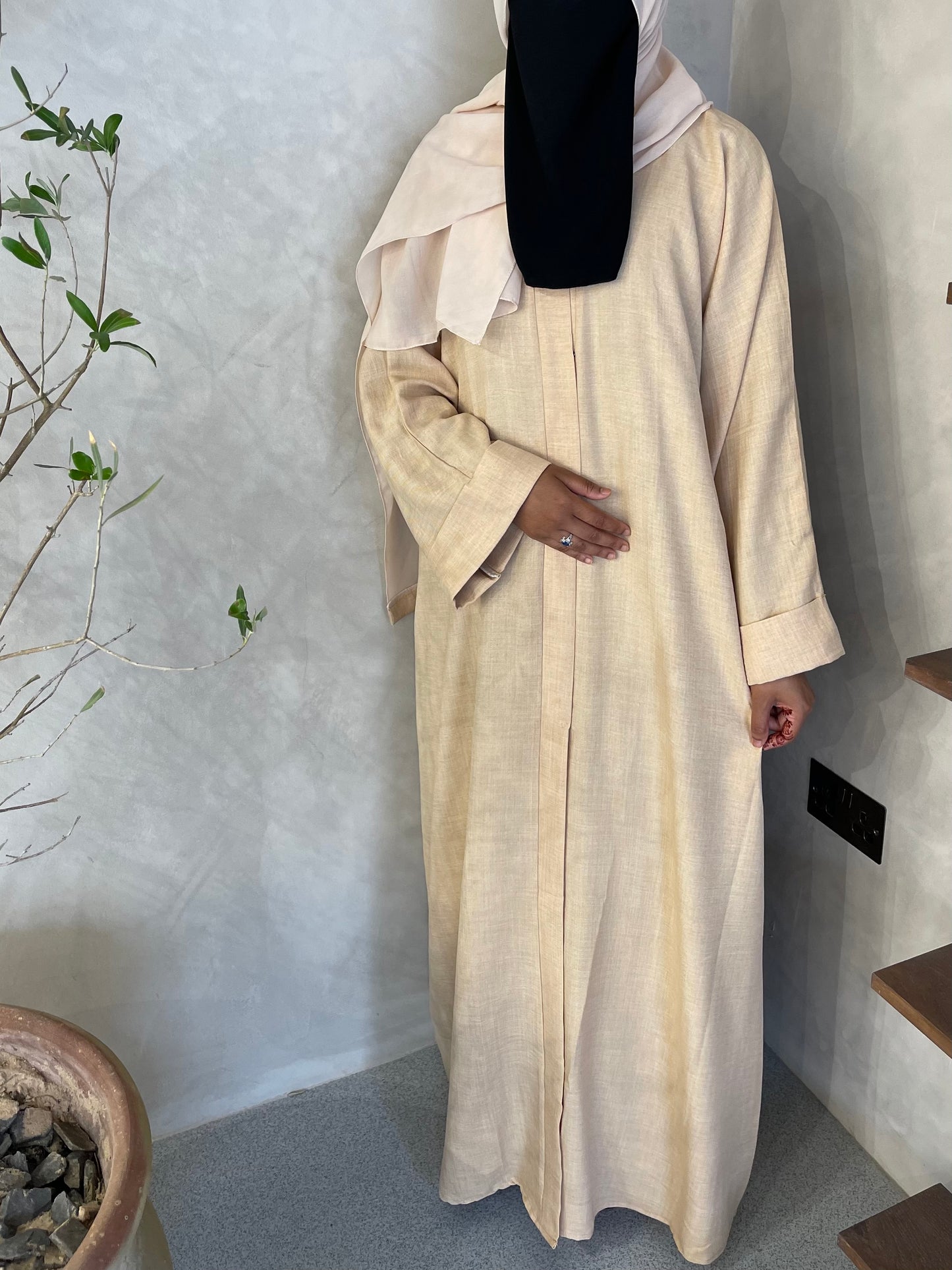 Custard cream linen cuff open abaya