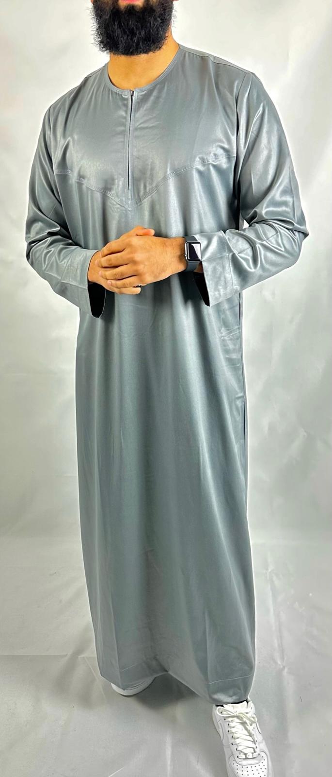 Silver/grey Omani thobe