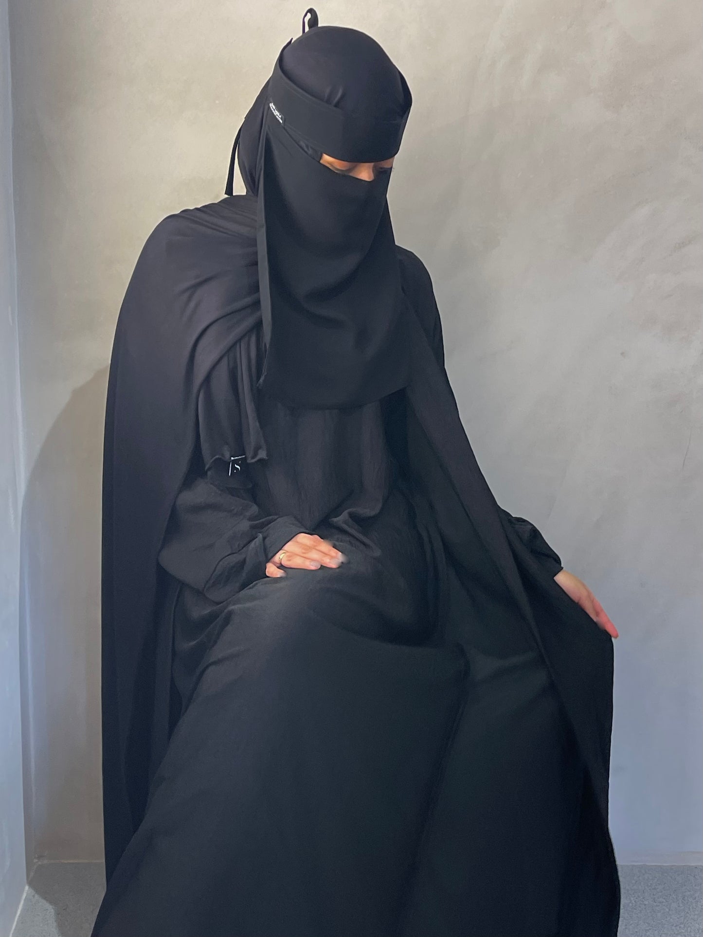 Black Crushed Satin Open Abaya 2 piece set